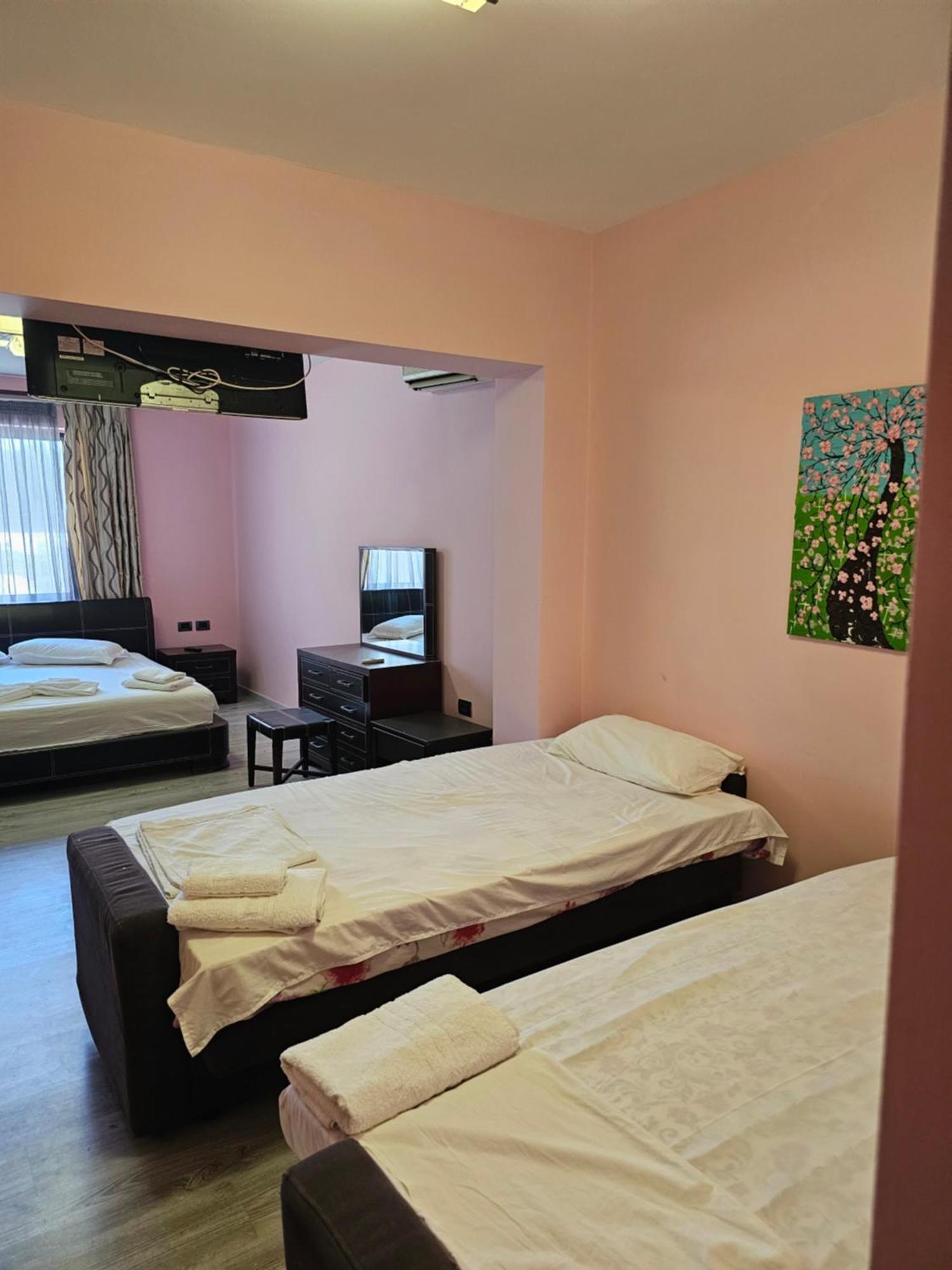 Sunborn Hotel Golem  Habitación foto