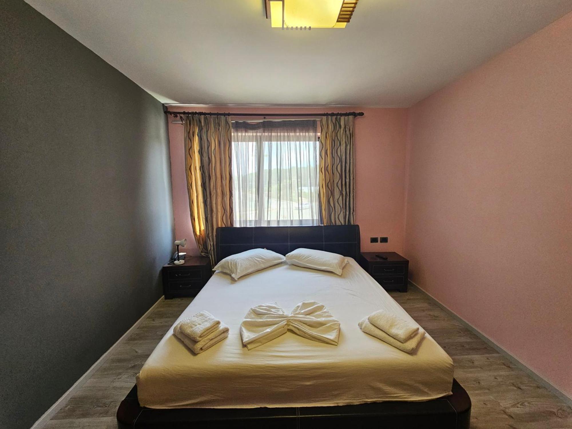 Sunborn Hotel Golem  Habitación foto